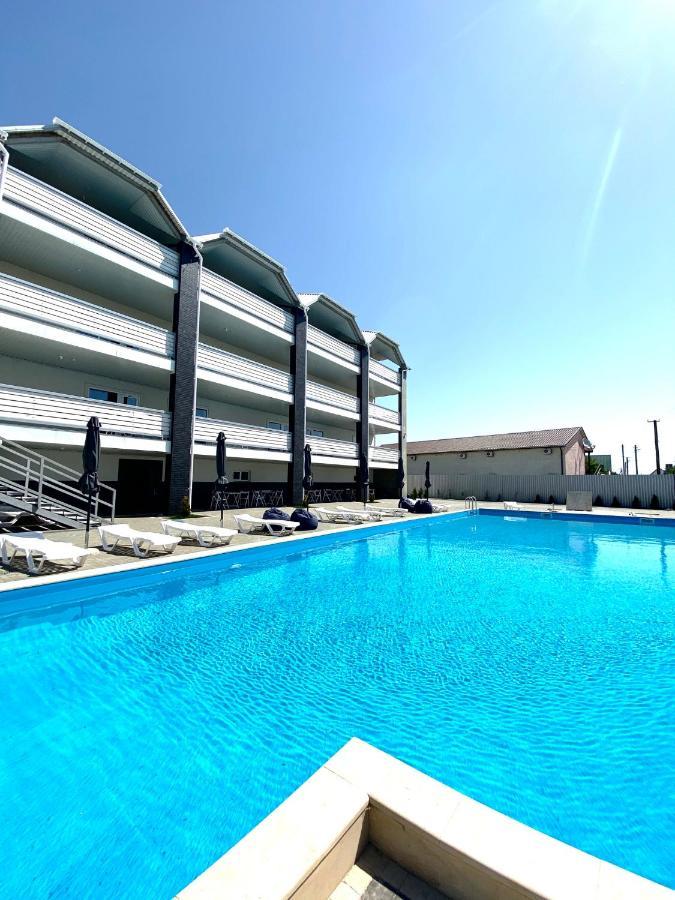 Lazurit Family Hotel Lazurne Buitenkant foto